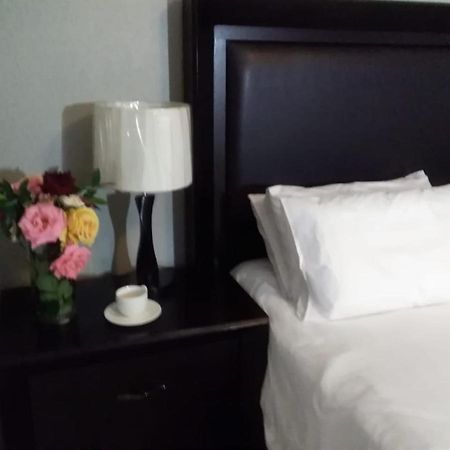 Tlelakufuma Guest House Johannesburg Kültér fotó