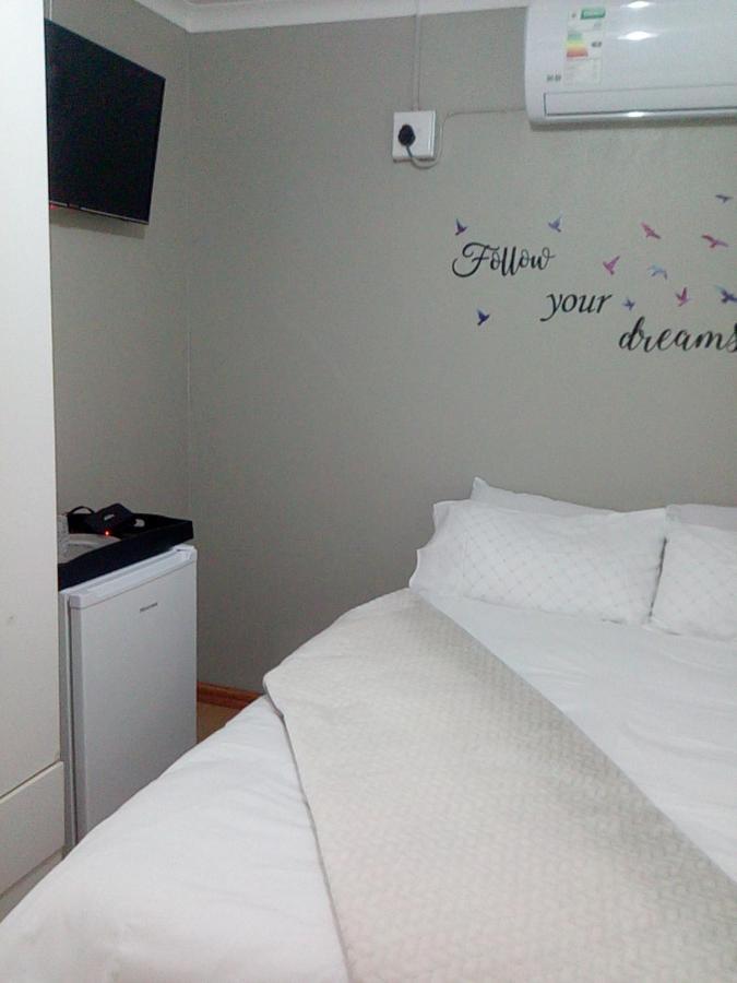 Tlelakufuma Guest House Johannesburg Kültér fotó