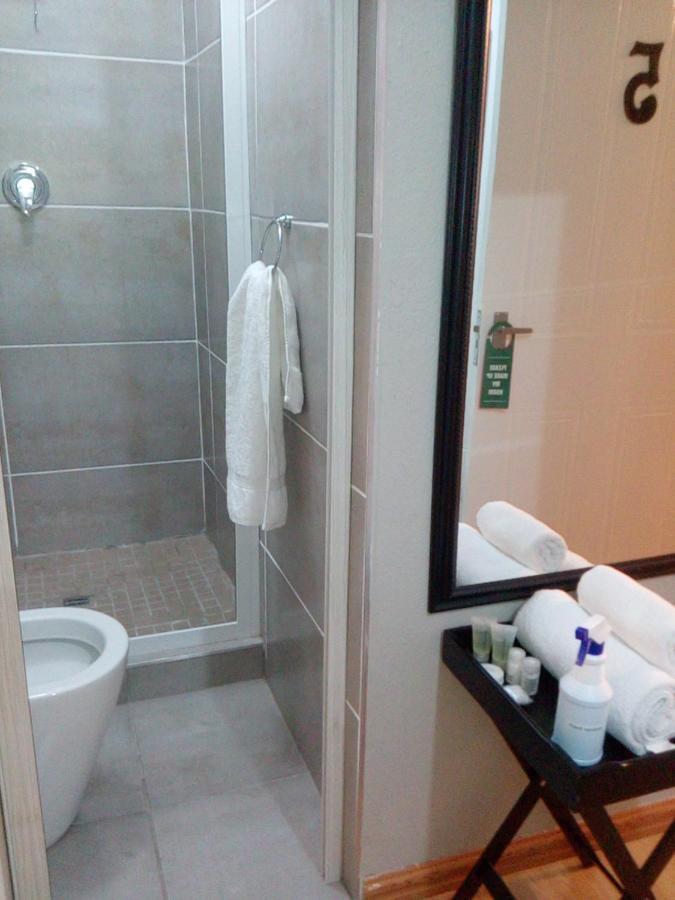Tlelakufuma Guest House Johannesburg Kültér fotó